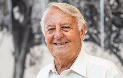 ICAC Commissioner Ken Fleming says it is "with regret" that he announce his retirement as the Northern Territory Independent Commissioner Against Corruption.
