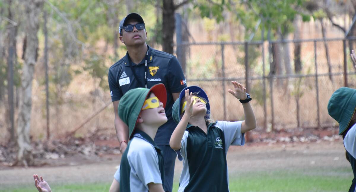 Vice captain of the Hawthorn AFL Blind team Ned Brewer-Maiga is in Katherine this week showing young people what it is like to play sport with a vision impairment. 