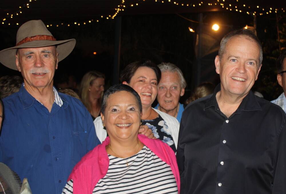 MEET AND GREET: Member for Lingiari Warren Snowdon, Member for Katherine Sandra Nelson and Opposition Leader Bill Shorten at Mimi Art Gallery last night met with locals. 