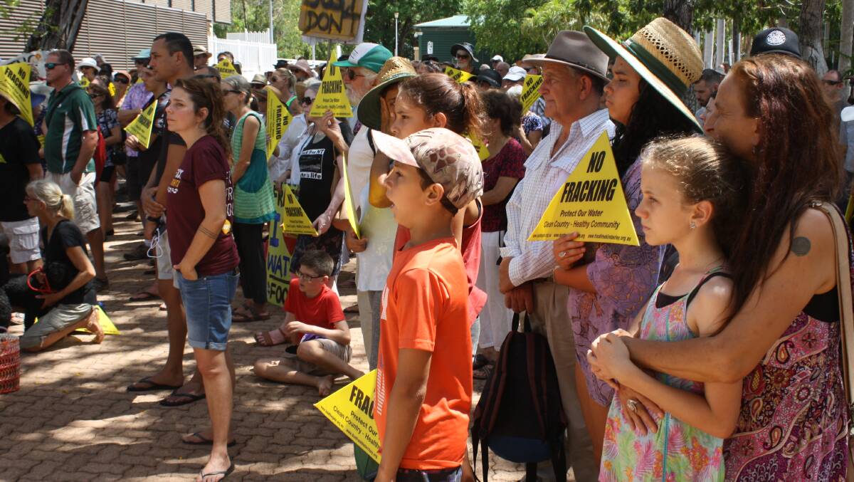 Territorians are encouraged to sign on and show their support for a binding vote on a fracking ban.