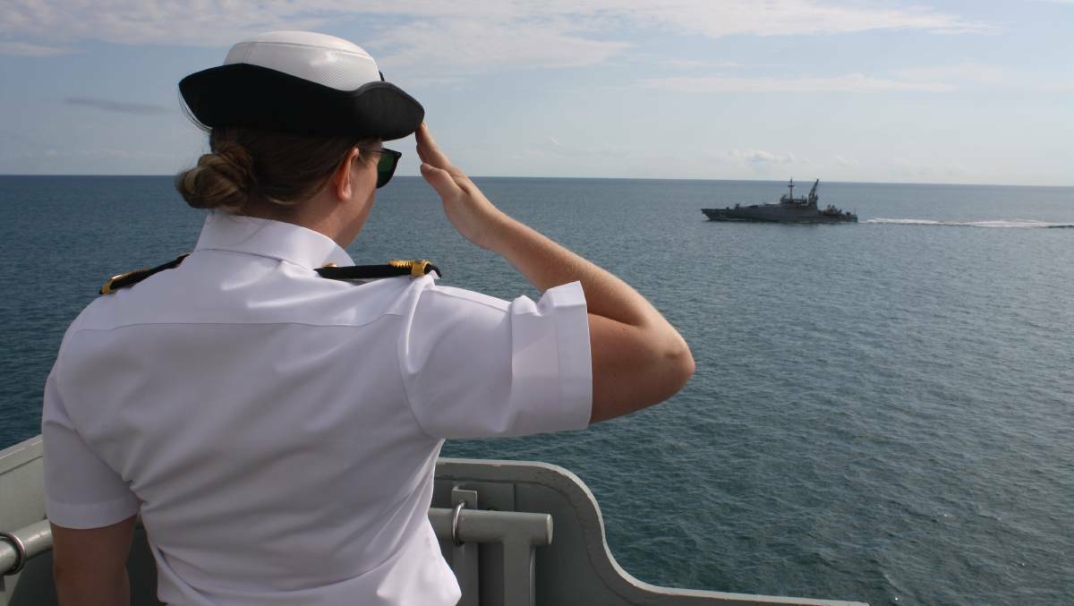 The crew of ex-HMAS Darwin farewelled their namesake city late in 2017.
