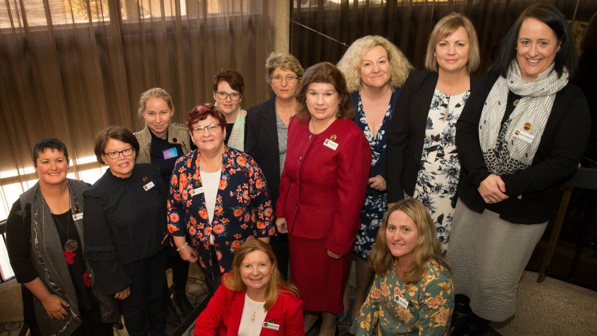 ICPA Federal Council: Back – Nikki Macqueen (Qld), Di Skene (Qld), Christie Goddard (Qld), Jane Morton (Qld), Kristen Coggan (Qld), Sally Sullivan (NT), Wendy Hick (Qld), Caroline Robinson (NSW), Lisa Slade (NT), Kate Thompson (TAS). Sitting – Suzanne Wilson (NT), Alana Moller (Qld). Absent – Judy Sinclair Newton (NSW), Jane O’Brien (NSW).