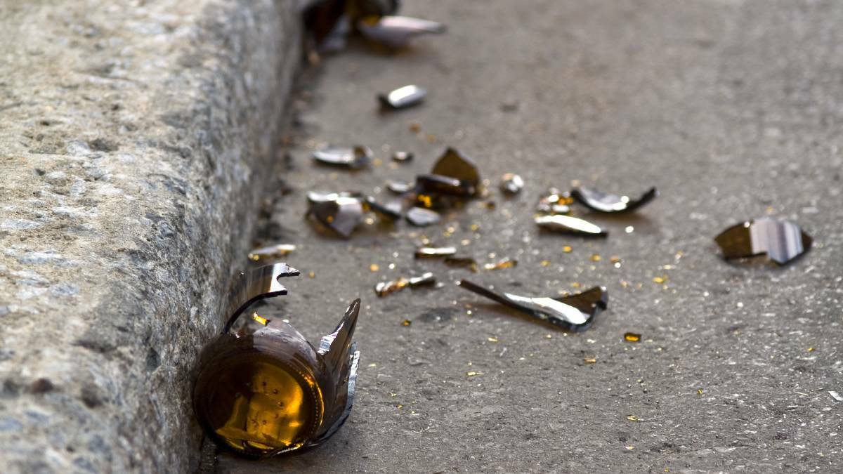 Broken glass is a sure sign of failed alcohol sale laws in Katherine, according to long-time residents.