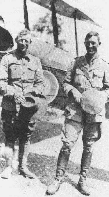 Sgt Arthur Murphy and Captain Henry Wrigley on their transcontinental flight.