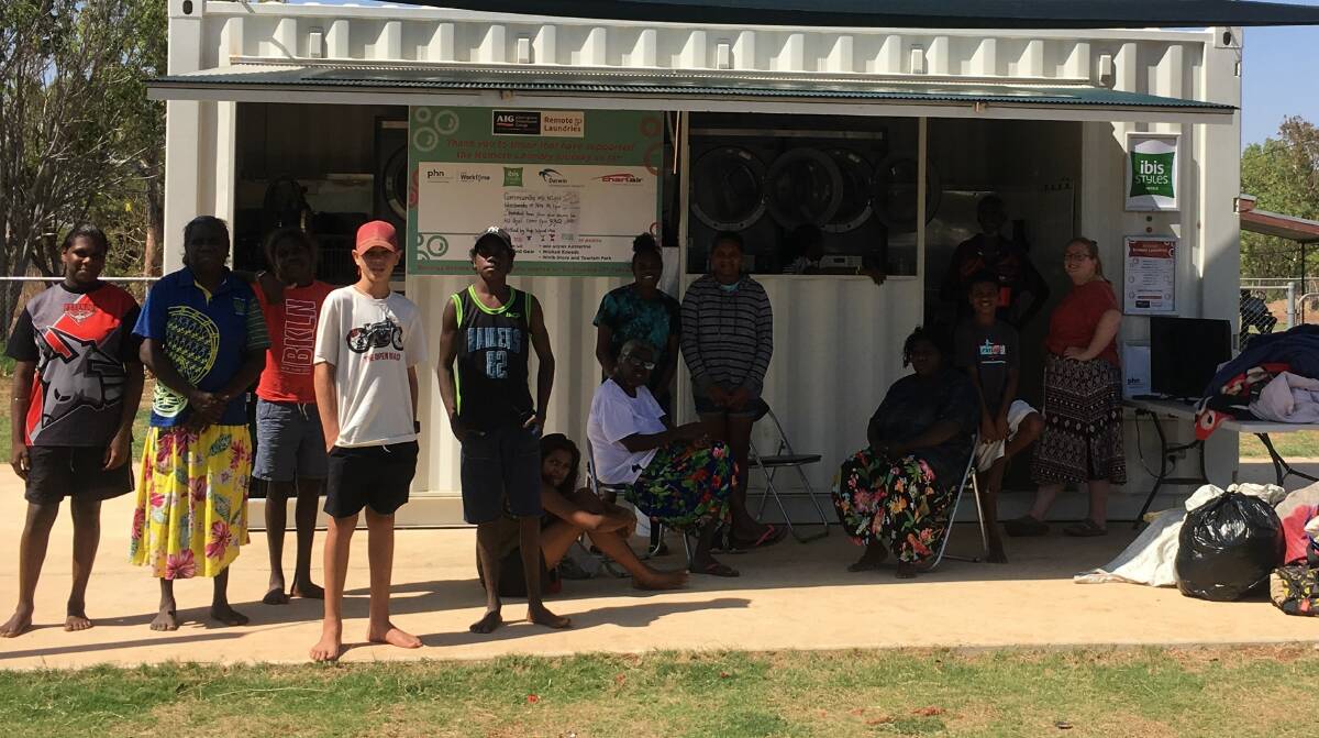 Barunga school students on excursion to the laundry.
