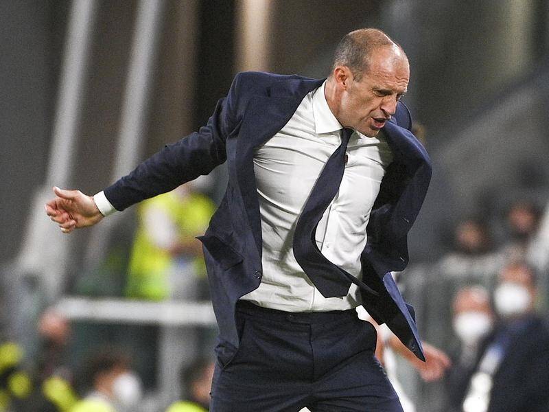 Juventus coach Massimiliano Allegri has asked his under-performing players to accept responsibility.