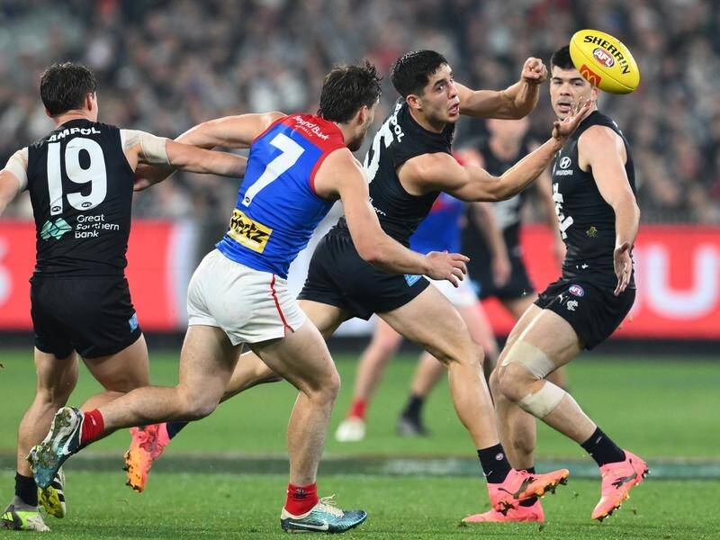 Carlton's Adam Cerra on the ball before he suffered a hamstring injury in the win over Melbourne. (Joel Carrett/AAP PHOTOS)