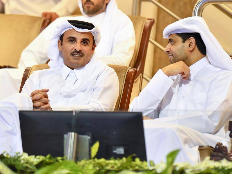 Interested in buying a controlling stake in Leeds United: Emir Sheikh Tamim bin Hamad al-Thani (L).