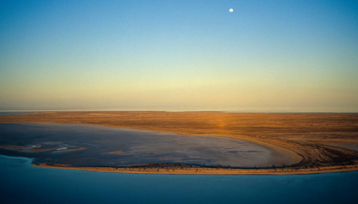 Lake Eyre is filling and my bucket list is long